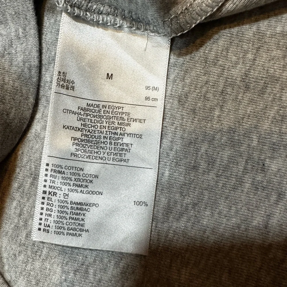GAP Girl’s Gray Crewneck Long Sleeve Tee Shirt Size Medium